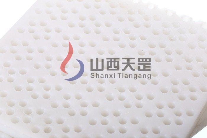 模塊化托盤輸送線皮帶墊條在電子工業中的特殊需求和適配措施